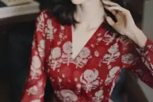 下午察:卖假货的董宇辉为何不惊慌 下午察:卖假货的董宇辉为何不惊慌